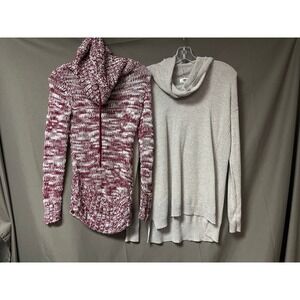 Turtle neck sweater bundle size small‎